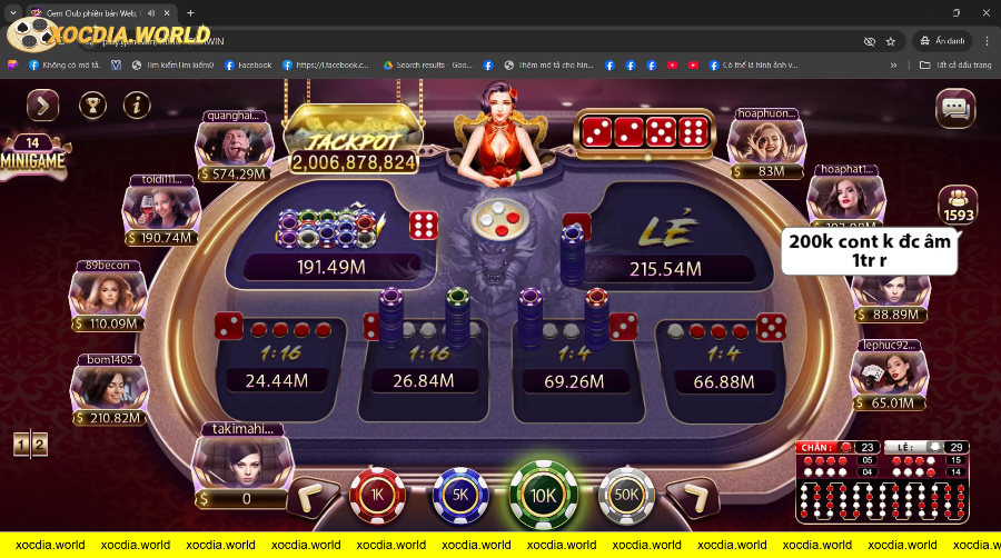 Giao diện bàn chơi casino trực tuyến với cược tiền ảo