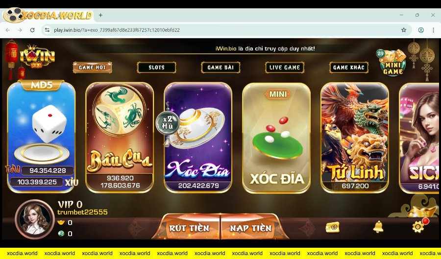 Giao diện game xóc đĩa và trò chơi casino đa dạng.